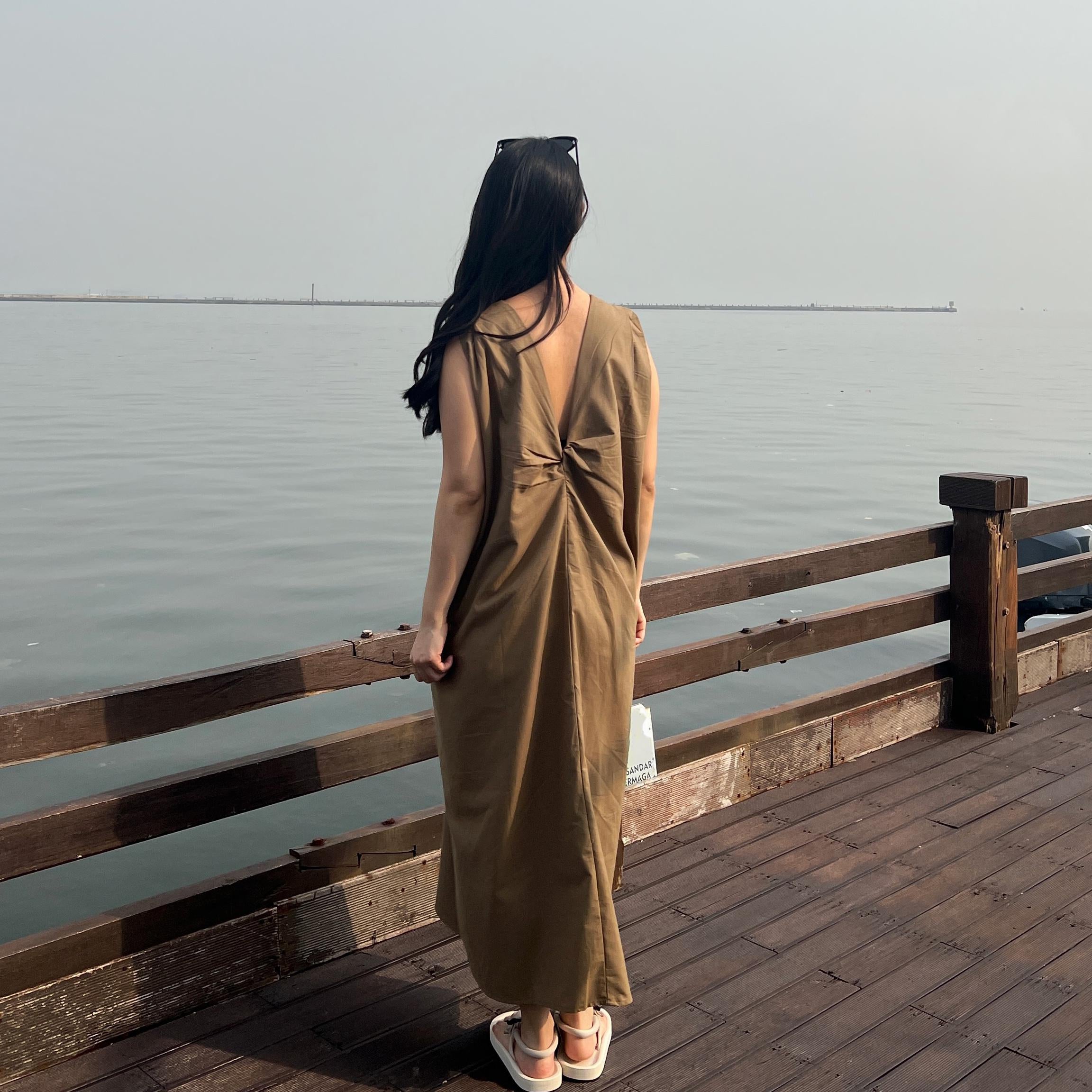 NAMI Twist Dress